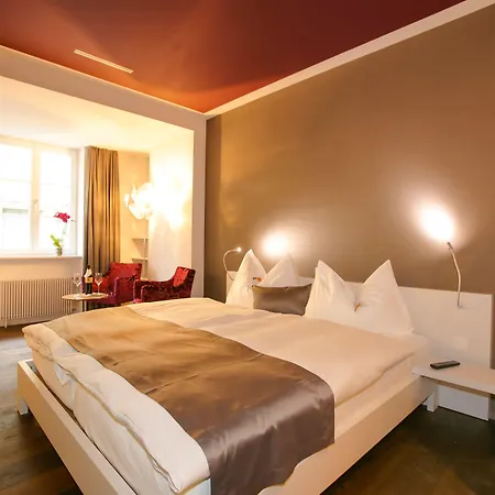 Boutique - Restaurant Orchidee 3*