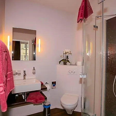 Boutique - Restaurant Orchidee 3*