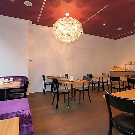 Boutique - Restaurant Orchidee 3*