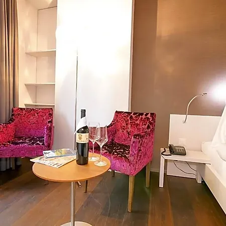 Boutique - Restaurant Orchidee 3*
